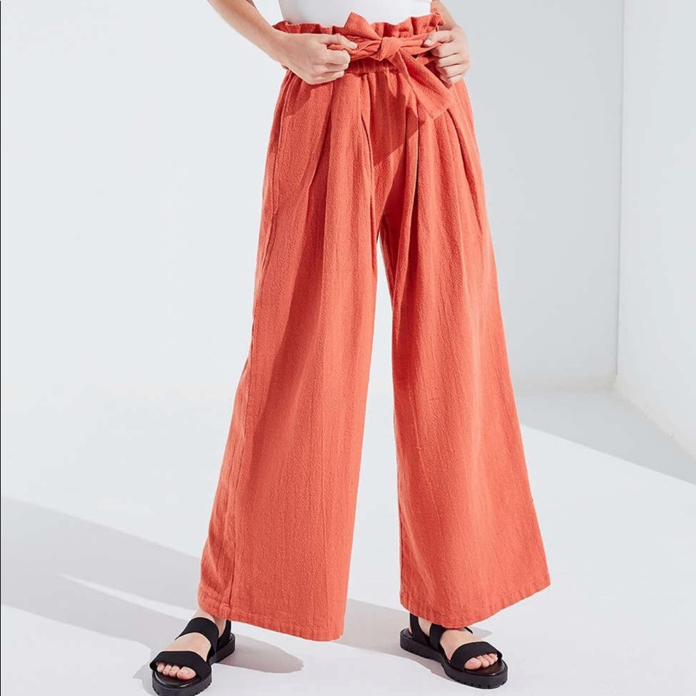 URBAN OUTFITTERS pants - paper bag style